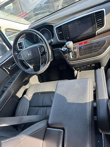св: Honda Odyssey: 2021 г., 2 л, Вариатор, Гибрид, Минивэн — 10