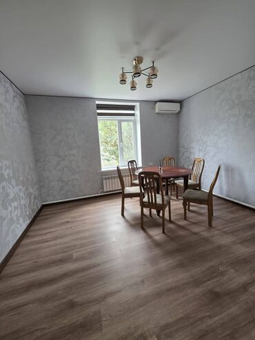 дом на ошском рынке: Дом, 92 м², 3 комнаты, Евроремонт