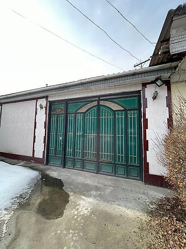 Долгосрочная аренда домов: 400 м², 10 комнат, Балкон застеклен, Евроремонт, Забор, огорожен — 4