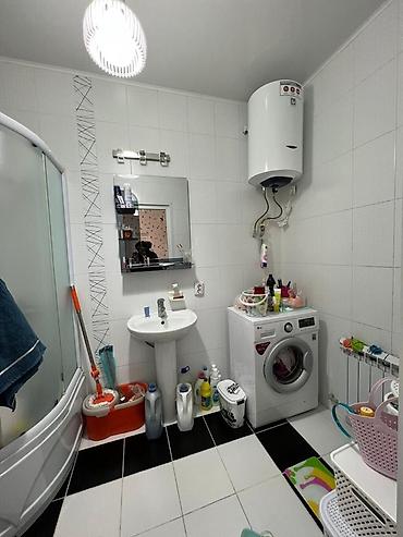 Аренда складов и мастерских: Продаю Склады термо склад Территория 0,8 гигтар На территории — 8