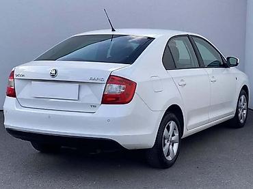 prodaja samostrela: ŠKODA RAPID 1.2TSI - KOMPLETAN AUTO U DELOVIMA | Kompletan auto u — 2