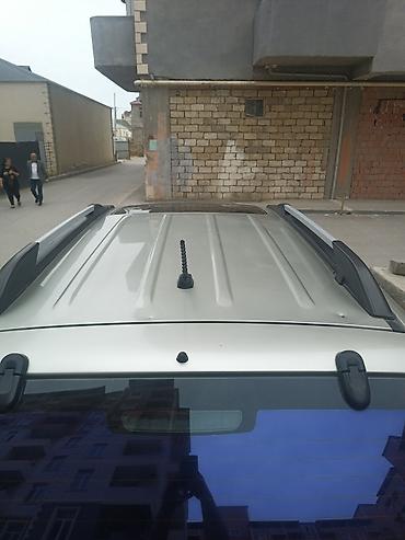 Hyundai: Hyundai Tucson (1-ci nəsil) krossover/SUV - Korpus rəngi: açıq gümüş — 28