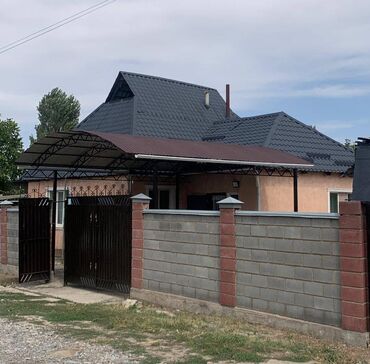 продаю дом в центре бишкека: Дом, 70 м², 3 комнаты, Агентство недвижимости, Евроремонт