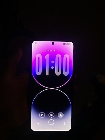 philips xenium: Смартфон с плоскими гранями и экраном с центральным вырезом под — 4