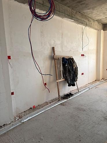 həyət qapısı: 70 Kv Saray Jasmin Elektrik işləri görülüb emusiya vurulub, kombi — 2