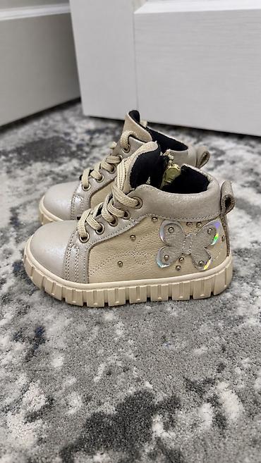 mini melissa: Ботинки для девочки Фирма Toddler, Турция, 21 размер, на 13 см ножку — 1