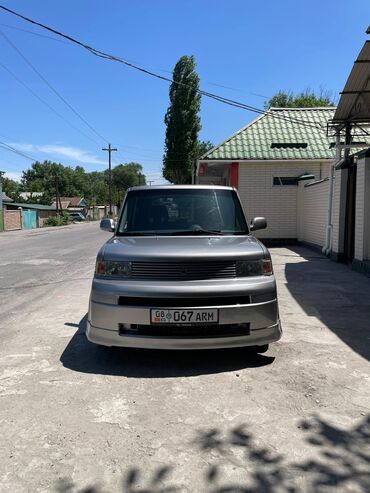 Toyota: Toyota bB: 2004 г., 1.5 л, Автомат, Бензин, Универсал