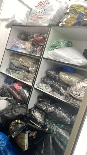 mebel sandiqlar: Mağaza bağlandığı üçün əşyalar satılır iki ədəd dolab birlikdə 60