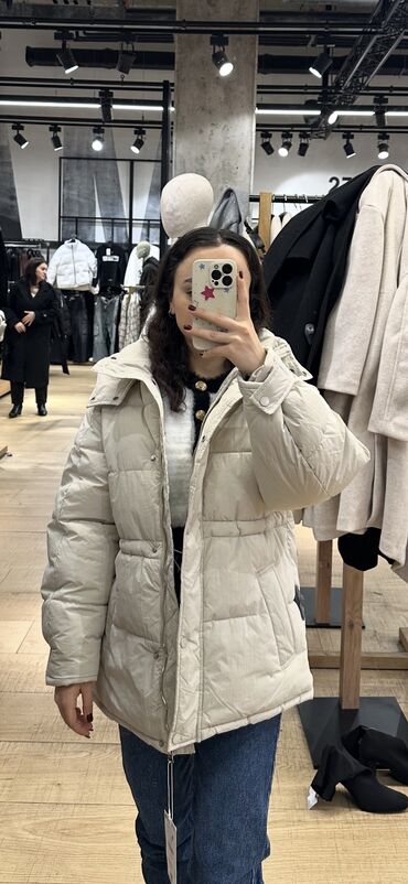 qaqa geyimi: Bershka kurtka,119 manata alinib. Xs razmer boyuk oldugu ucun satilir