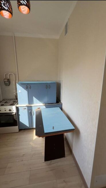 стол для растяжки спины: 1 комната, 34 м², Элитка, 5 этаж