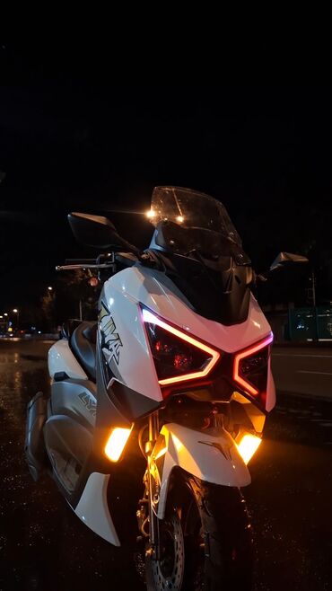 ямаха джог: Макси-скутер Yamaha, 200 куб. см, Бензин, Б/у