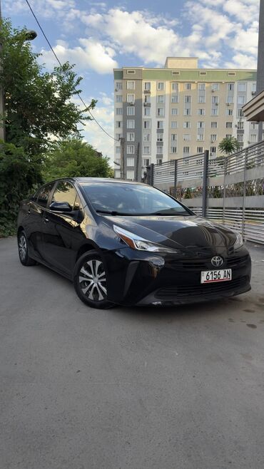 Toyota: Toyota Prius: 2019 г., 1.8 л, Вариатор, Гибрид, Седан