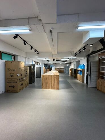 Офисы: Продаю Офис 384 м², С ремонтом, Многоэтажное здание, Цокольный этаж этаж — 8