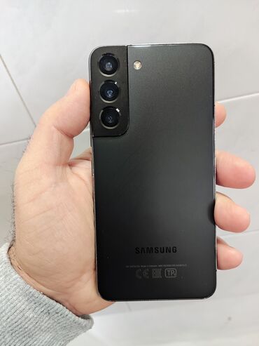 телефон флай 458: Samsung Galaxy S22, 128 ГБ, цвет - Черный, Отпечаток пальца, Беспроводная зарядка, Две SIM карты