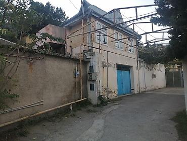 ev t: 156 kv. m, 4 otaqlı, Kombi — 1