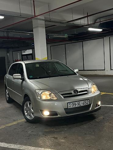 Toyota: Toyota Corolla hatchback (E120), gümüşü rəng. - Kuzov: 5 qapılı — 1