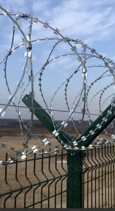 калючий провот: Проволока колючая Егоза СББ 400х50х3спиральная 10м Дистрибьютеры в