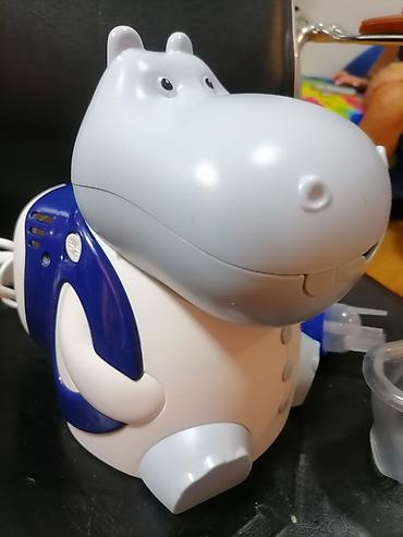 Inhalatori, nebulizatori: Inhalator Kompresorski u obliku kučeta. Kompletan
 Mirjevo — 10