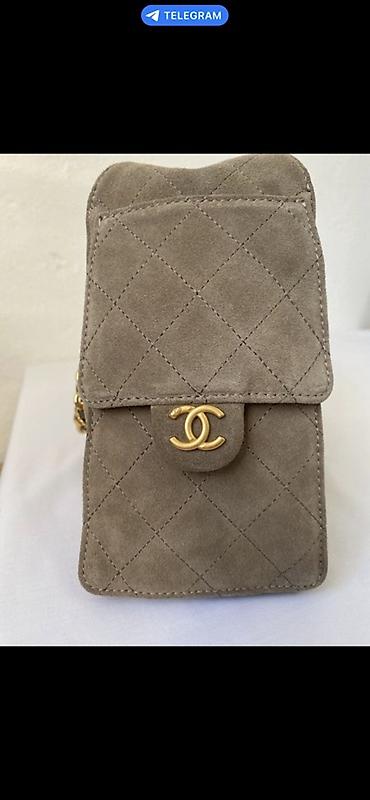 брелок майнкрафт: Сумка-ведро Chanel из замши с фирменной стежкой “каре”. - Материал — 4