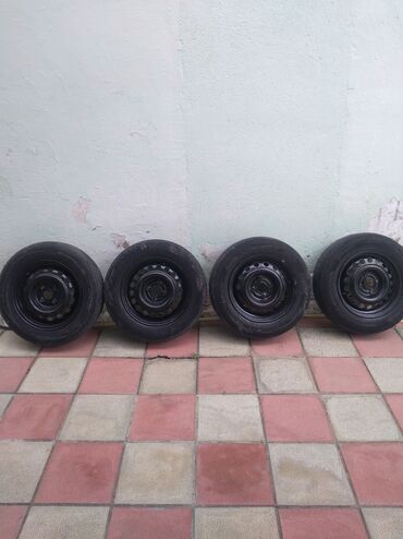 Disk təkərlər: İşlənmiş Disk təkər Hyundai 70 / R 14, 4 Boltlu