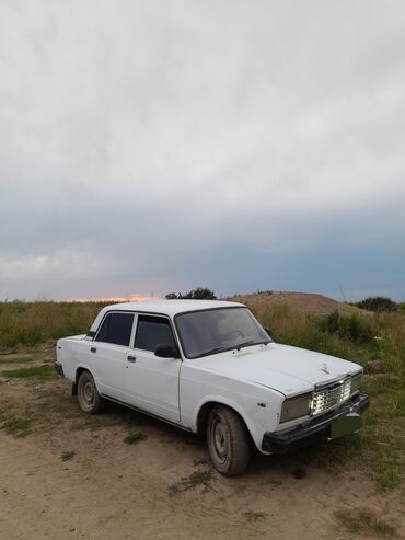 авто лизинг рассрочка: ВАЗ (ЛАДА) 2107: 2004 г., 1.5 л, Механика, Бензин, Седан
