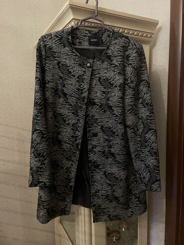 женское демисезонное стеганое пальто: Пальто L (EU 40), цвет - Серый
