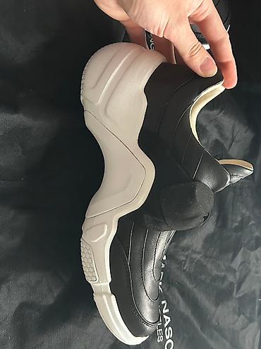 Кроссовки и спортивная обувь: Кроссовки, 38.5, Skechers, Б/у, цвет - Черный, Самовывоз at lalafo.kg — 8 Кроссовки и спортивная обувь: Кроссовки, 38.5, Skechers, Б/у, цвет - Черный, Самовывоз — 8