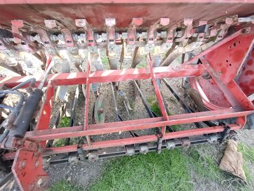 Digər kənd təssərüfat avadanlığı: Kənd təsərrüfatı üçün səpin texnikası – traktorla qoşulan taxıl səpən — 7