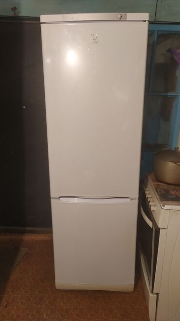 продажа рефрижераторов бу: Холодильник Indesit, Б/у, Двухкамерный, De frost (капельный), 180 *