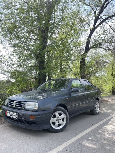 volkswagen t: Volkswagen Vento: 1997 г., 2 л, Автомат, Бензин, Седан