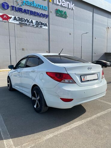 Hyundai: Hyundai Solaris: 2013 г., 1.6 л, Автомат, Бензин, Седан — 7