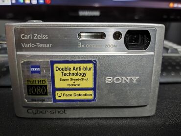 фотоаппарат ультразум: 1) Компактная фотокамера Sony Cyber-shot (алюминиевый корпус) -