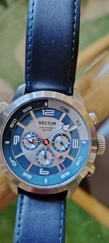 quartz sat cena: Classic watch, Sector, Male