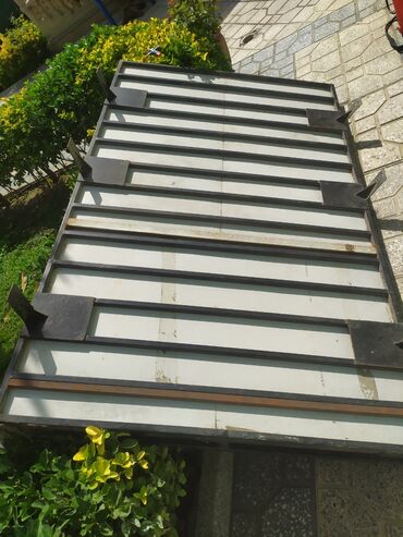 автобагажник на крышу: Metal dam örtüyü/avtomobil baqaj üstü daşıyıcı platforma - Material