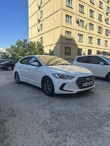 Hyundai Avante: 2018 г., 1.6 л, Автомат, Бензин, Седан