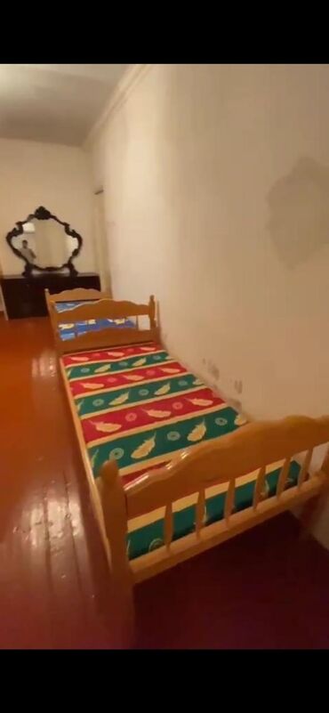 İnformatika: Təknəfərlik çarpayı, Bazasız, Matras ilə, Siyirməsiz