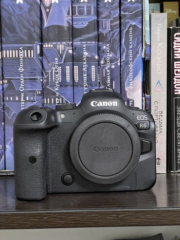 Фотоаппараты: Продаю canon r6. Цена 68000 В рабочем состоянии но требуется замена