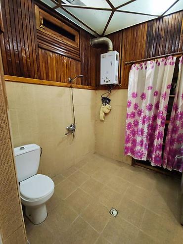 Mənzillər: 3 otaqlı 28 may metrosunun təzə çıxışında hər şəraitli həyət evi 600 — 7