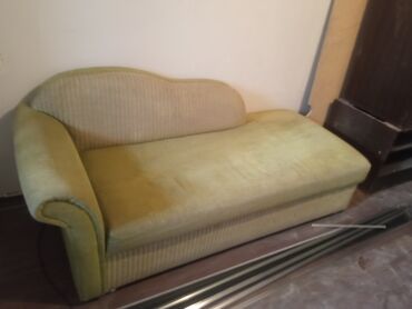 двухъярусный диван: Прямой диван, цвет - Зеленый, Б/у
