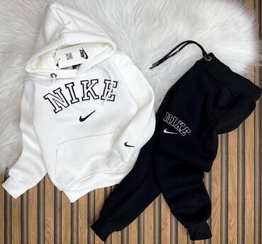 bekkin duks: Set: Sweatshirt