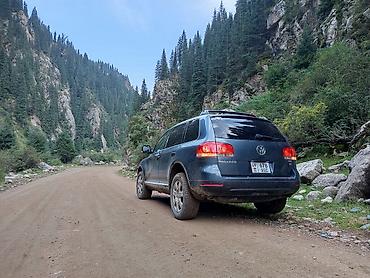 машины до 150 тысяч: Volkswagen Touareg: 2004 г., 3.2 л, Автомат, Бензин, Внедорожник — 10