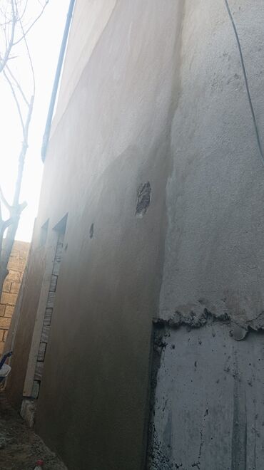 Digər tikinti xidmətləri: Yeni tikili ev divarları üçün məhlul suvaq xidməti təklif olunur. Bu