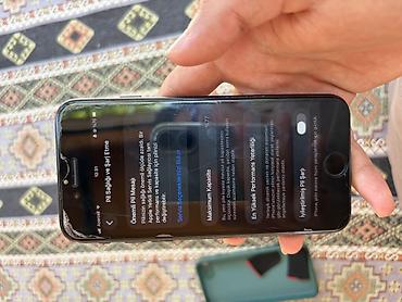 lg ka 10: IPhone SE 2022, 64 GB, Qara, Barmaq izi — 10