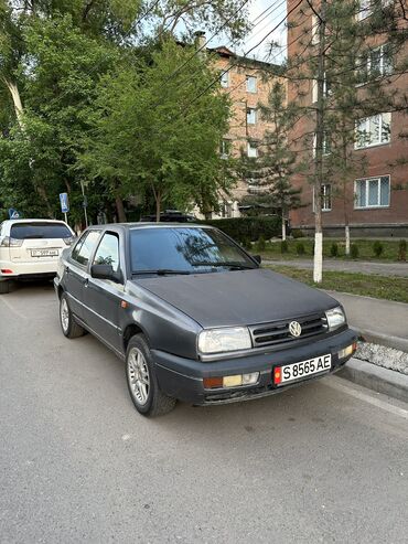 венто машина: Volkswagen Vento: 1994 г., 1.8 л, Механика, Бензин, Седан