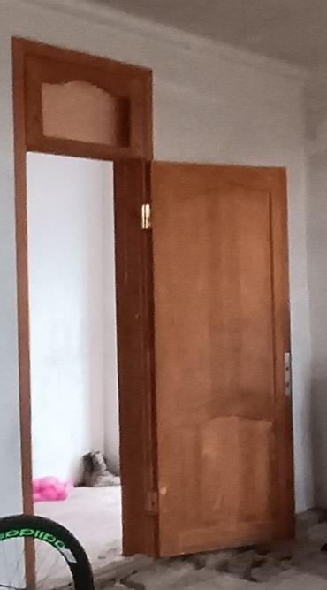 süni qazon qiyməti: Otaq qapısı – təbii ağac rəngində, klassik dizayn. - Material: ağac — 1