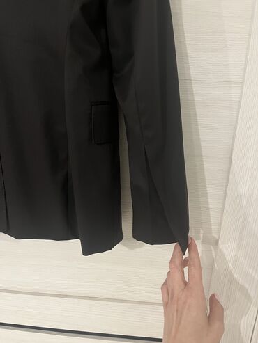 Dəstlər, kostyumlar: Пиджак Gucci. Оригинал. Размер 40 но идёт на 38 (маломерка) — 6