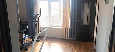 Продажа коттеджей и домов: Продается 2-этажный дом в центральной части г. Бишкек, пер — 15