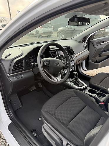 Hyundai: Hyundai Elantra: 2019 г., Автомат, Бензин, Седан — 10