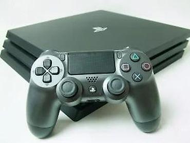 PS4 (Sony Playstation 4): U ponudi Sony PlayStation 4 PRO konzola u odličnom stanju. PS4 PRO — 15