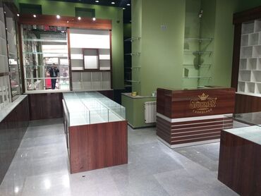 Rəf vitrinləri: Mağaza vitrin və mebel dəsti - Material: MDF-lam və şüşə — 12